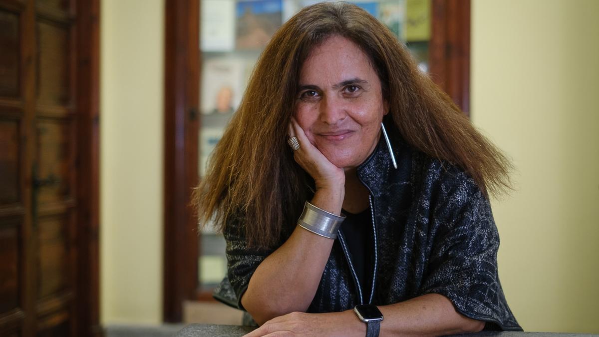 La poeta, docente e investigadora Alicia Llarena.