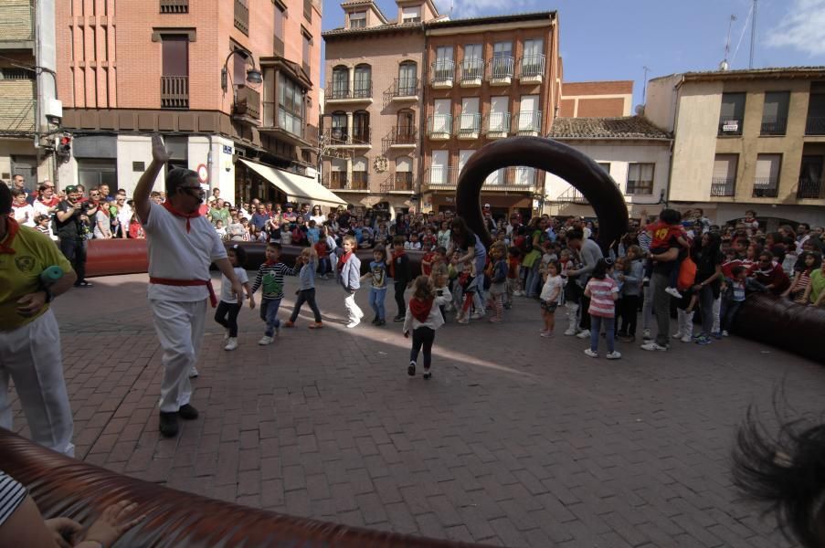 Los toros hinchables llenaron las calles