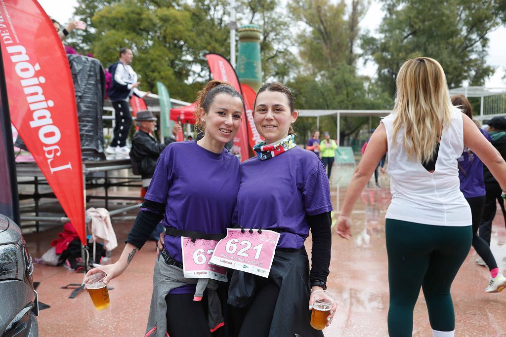 Carrera de la Mujer Murcia 2022: las participantes posan en el photocall