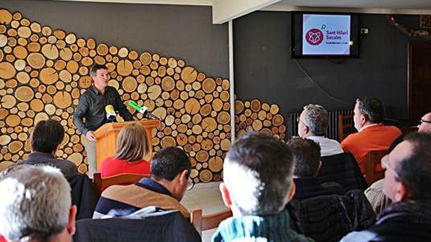 L&#039;alcalde de Sant Hilari, Joan Ramon Veciana, va presentar ahir la nova marca turística.