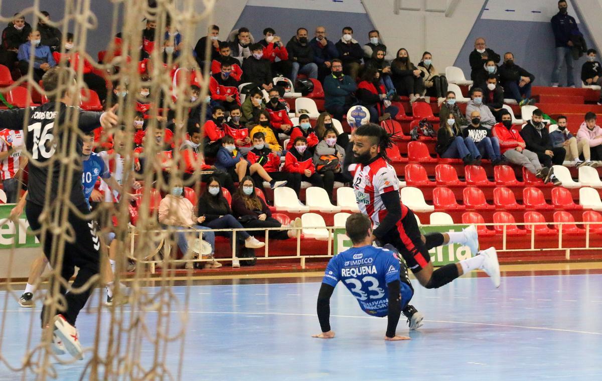 Lanzamiento de Walter Soares