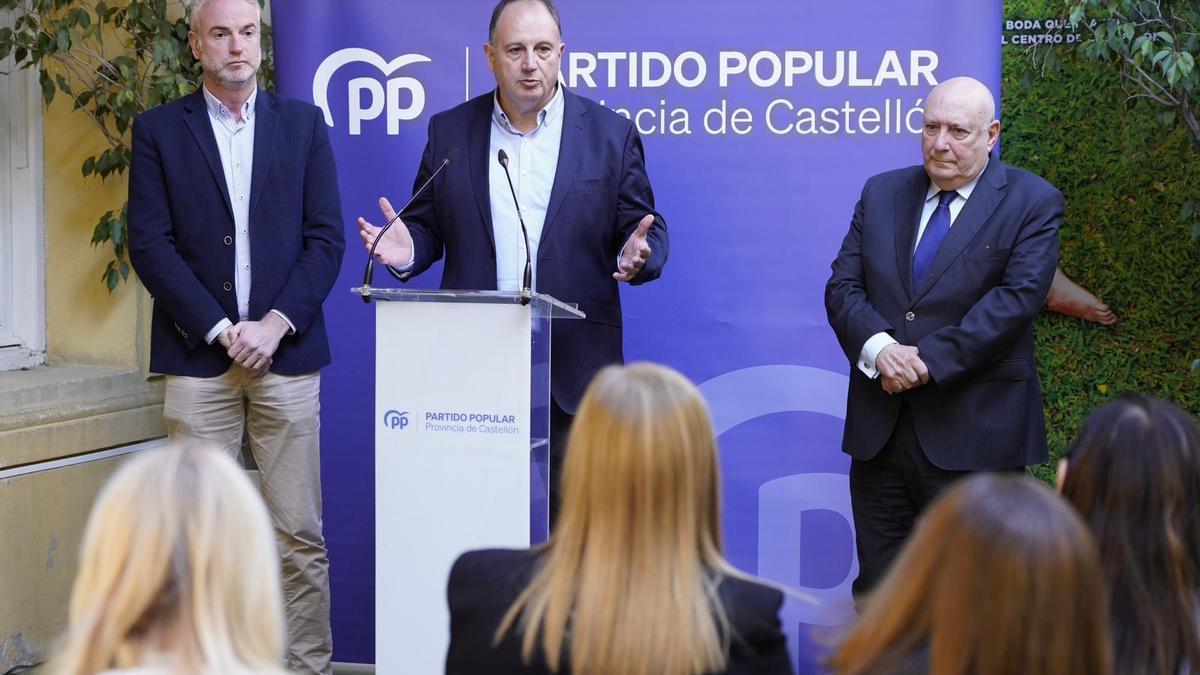 Aguilella, Clavell y Ara, en el acto celebrado en Castelló.