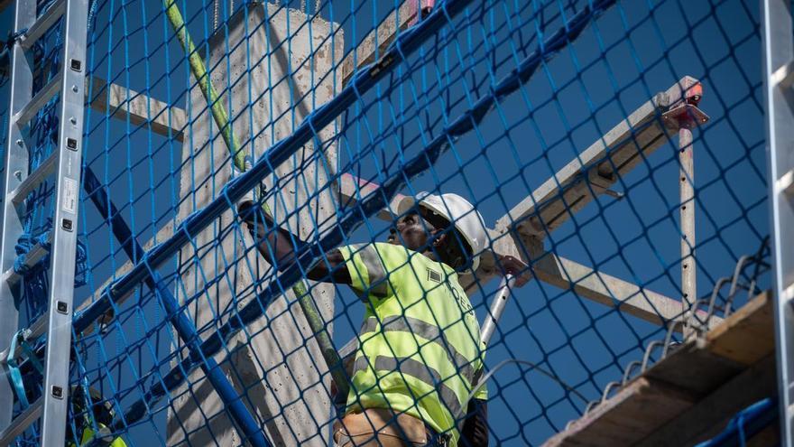 VIDEO: Así afecta la ola de calor a los trabajadores de Oviedo