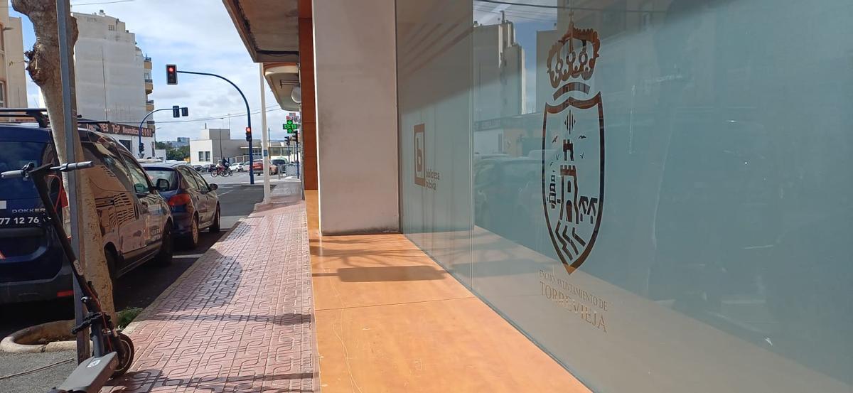 Biblioteca del Acequión en la avenida de Diego Ramírez