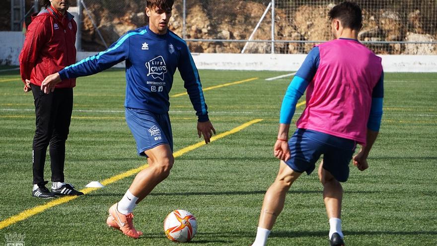 El Atzeneta prescinde de Abel Buades tras perder contra el Elche B