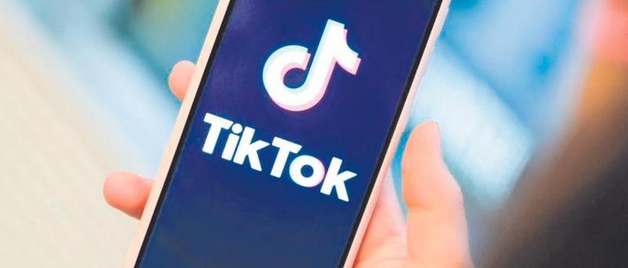 La ’app’ TikTok, en un teléfono móvil.