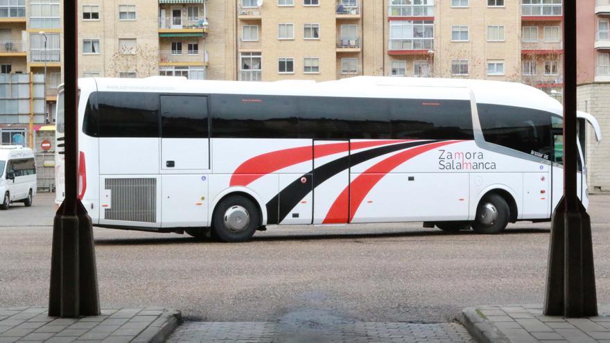 La Junta impulsa con tres millones la renovación de los autobuses Zamora-Salamanca