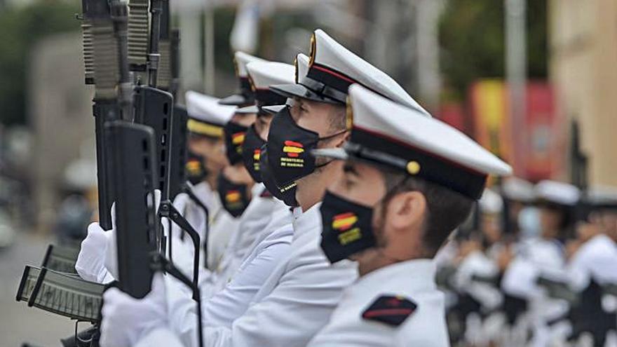 La Armada rinde homenaje a su patrona  y a los caídos a consecuencia del covid