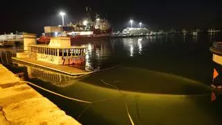Un barco de 57 metros se hunde en un puerto de Castellón tras años abandonado