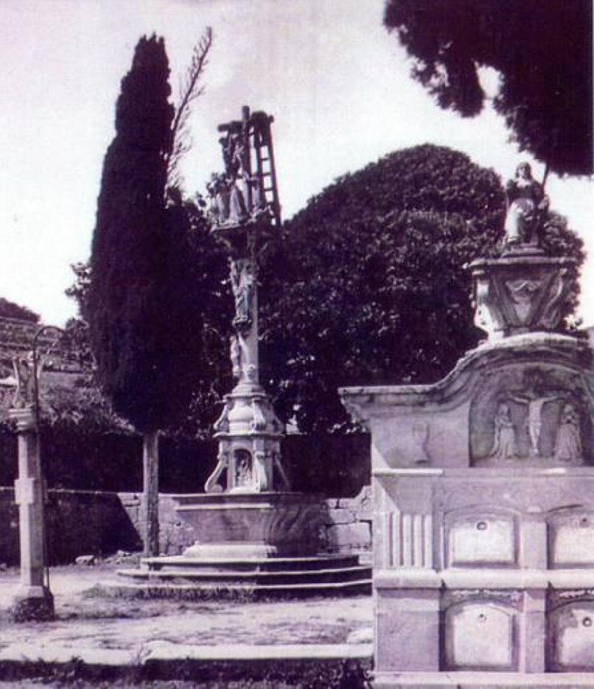 Fonte da casa reitoral do Hío, en 1911. |   // VIDA GALLEGA