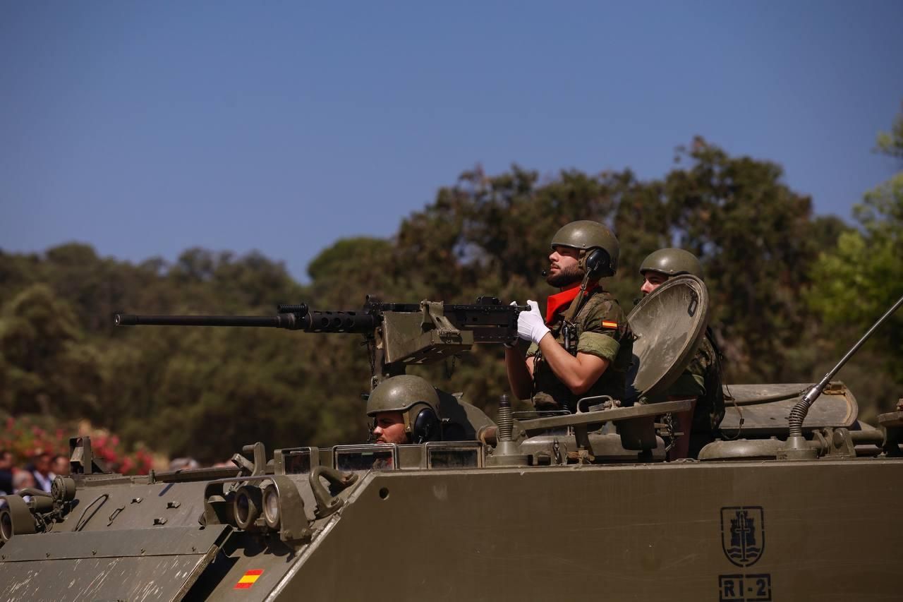 La BRI X celebra su 40º aniversario con una parada militar