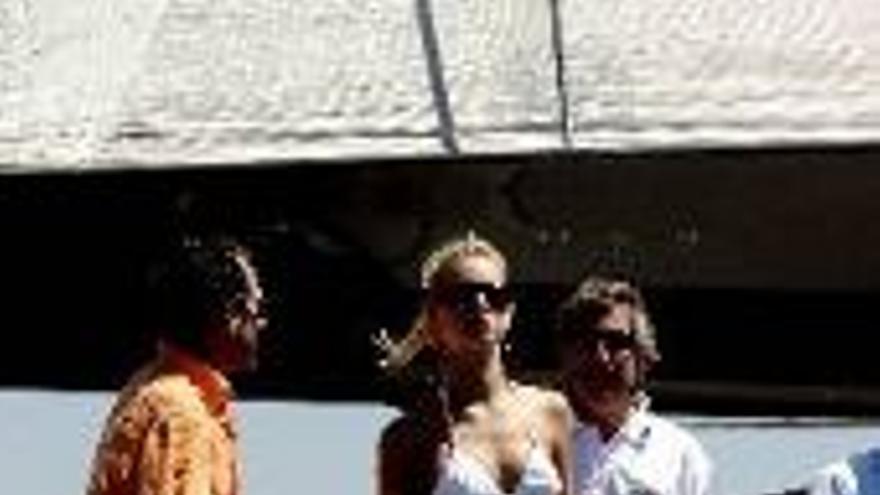 Valentino y Briatore pasean en sus yates a sus amigos