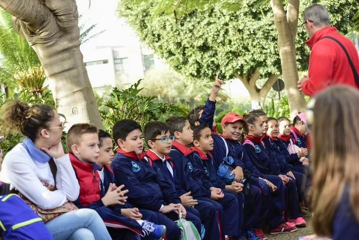 Visita escolar a la Granja Agricola del Cabildo