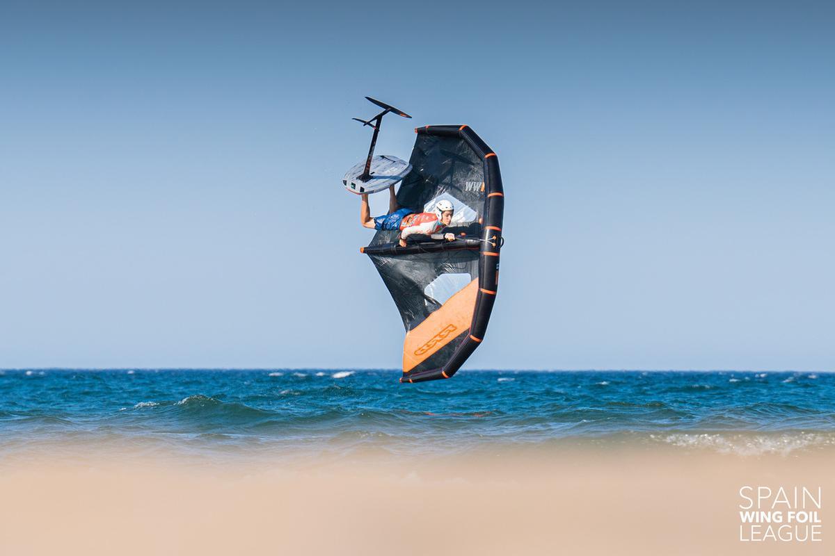 Oliva se consolida como sede del wing foil nacional