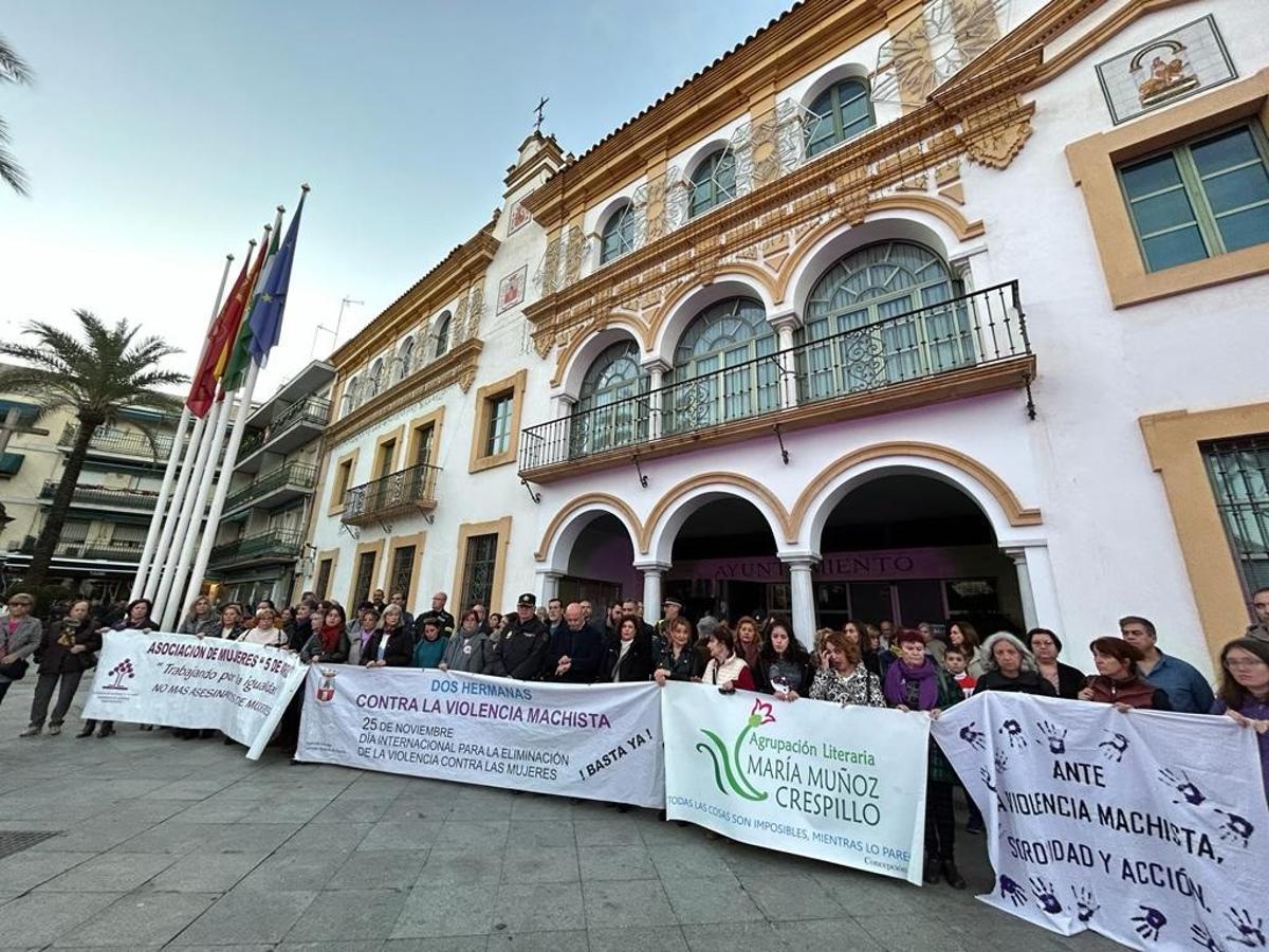 Interior ultima un sistema per vigilar l’agressor reincident i avisar les seves noves parelles