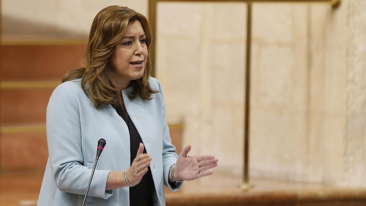 La presidenta de la Junta de Andalucía, Susana Díaz, durante la sesión de Control al Gobierno celebrada hoy en el Parlamento de Andalucía en Sevilla. / EFE