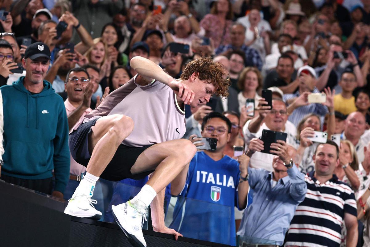 Jannik Sinner derrotar a Daniil Medvedev en la final del Abierto de Australia