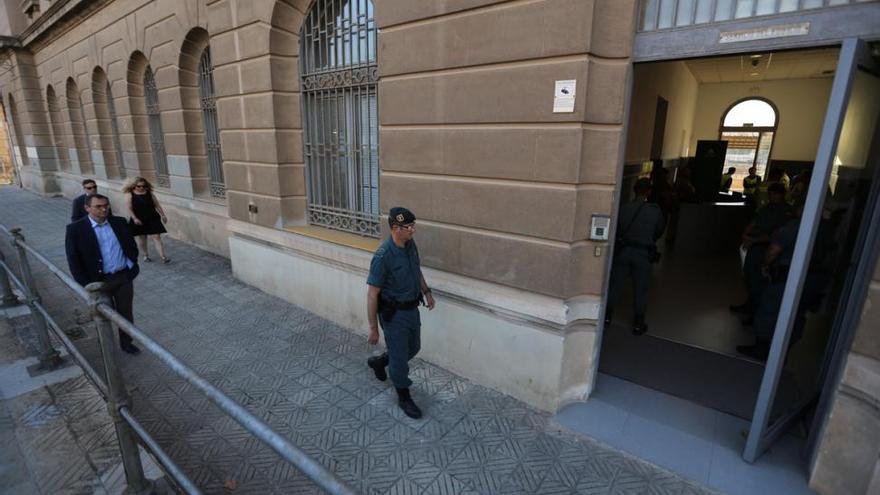 14 detenidos en los registros en Adif por malversación de 85 millones en las obras del AVE en Barcelona