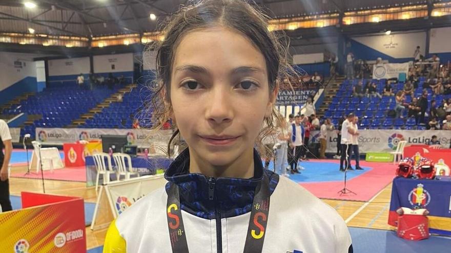 Adriana Rodríguez Toledo, campeona de España cadete de selecciones autonómicas de taekwondo