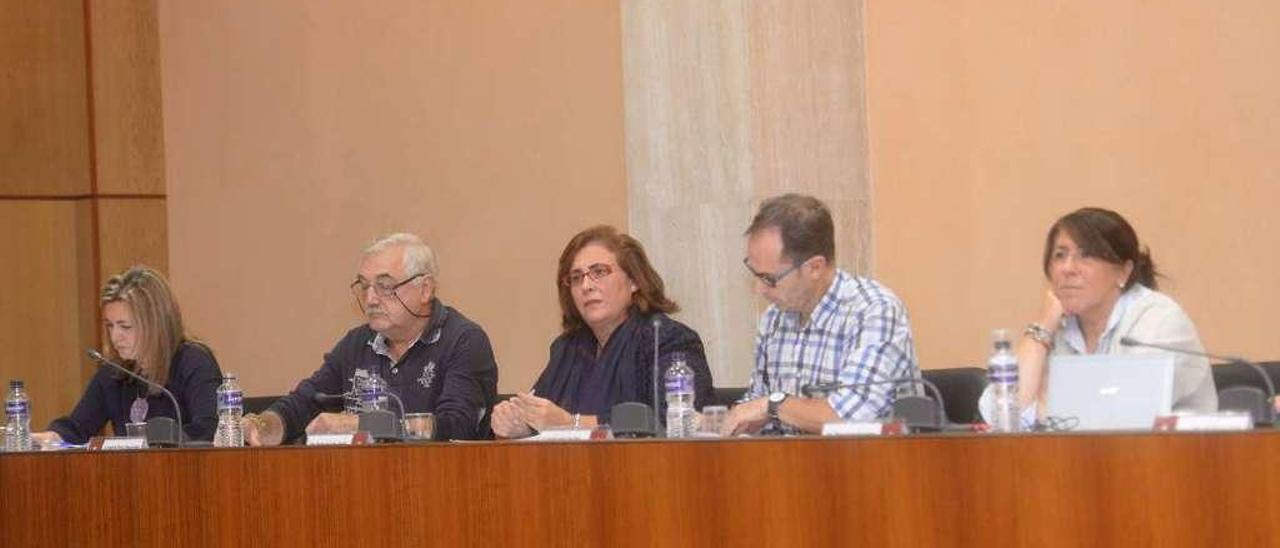 Integrantes del grupo del Partido Popular en el Concello de Vilagarcía. // Faro