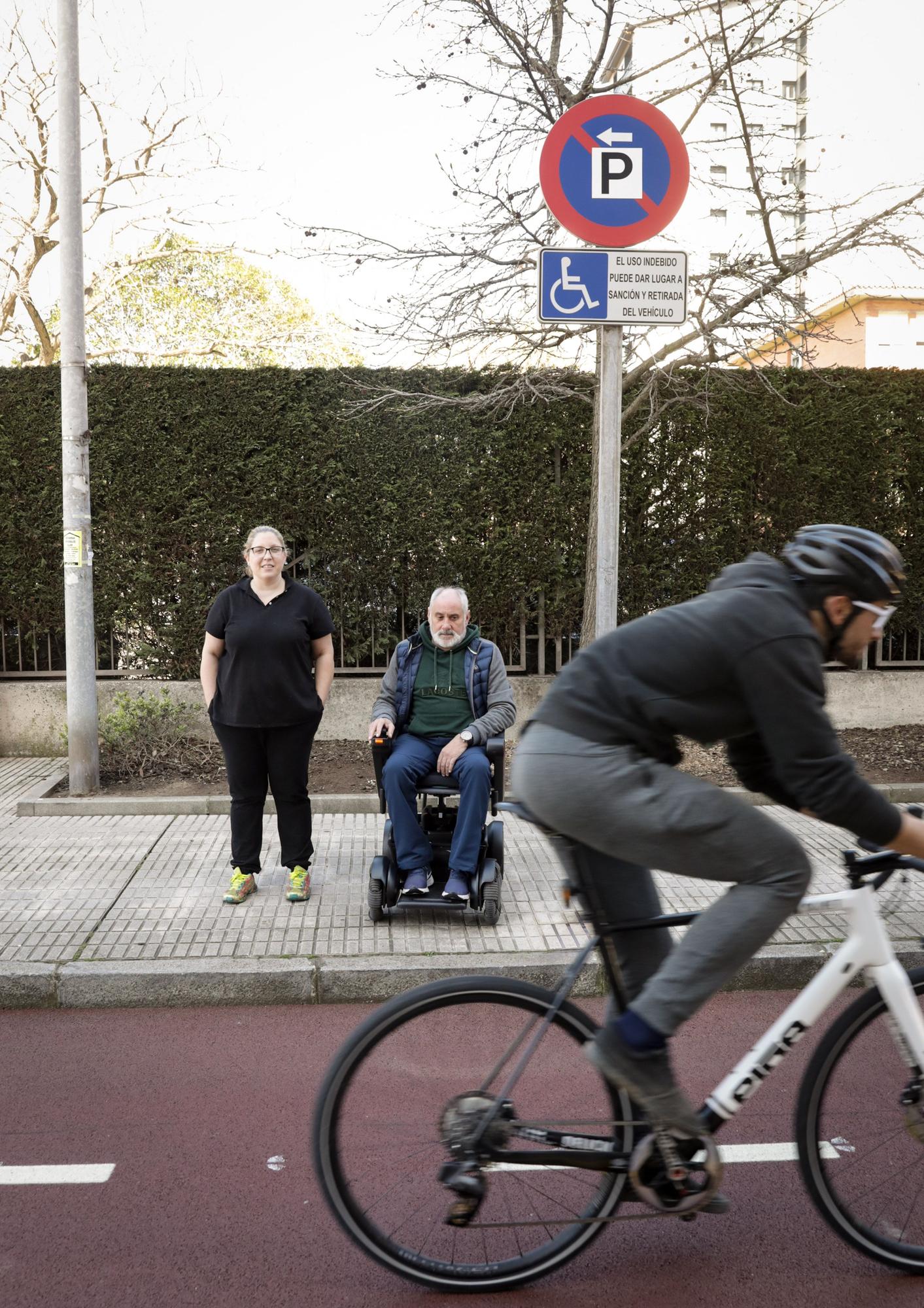 En imágenes: La rebelión crece en la calle Los Andes por el carril bici