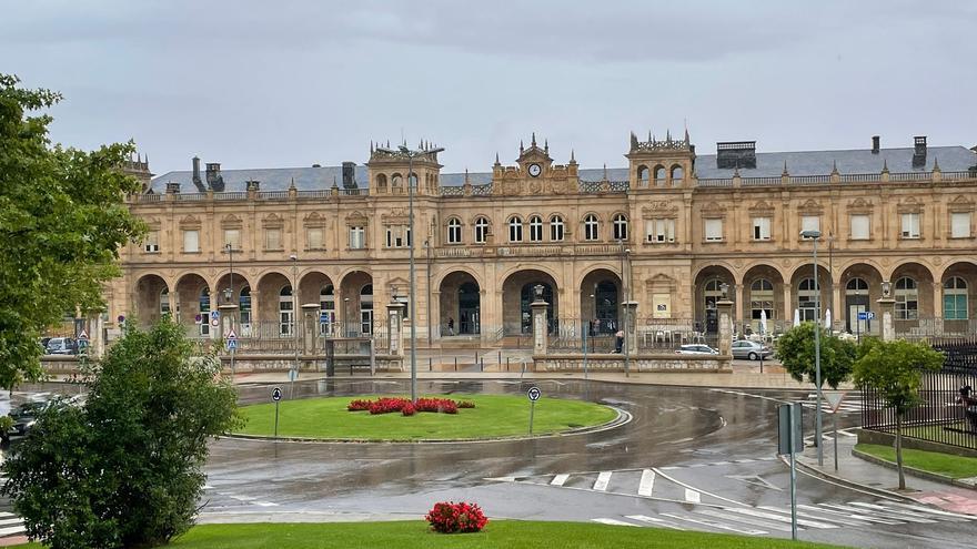 ¿Por qué se inunda la rotonda de la estación de tren de Zamora cada vez que llueve?