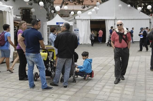 FERIA DEL LIBRO. ENCUENTRO CON LUCIA GALAN