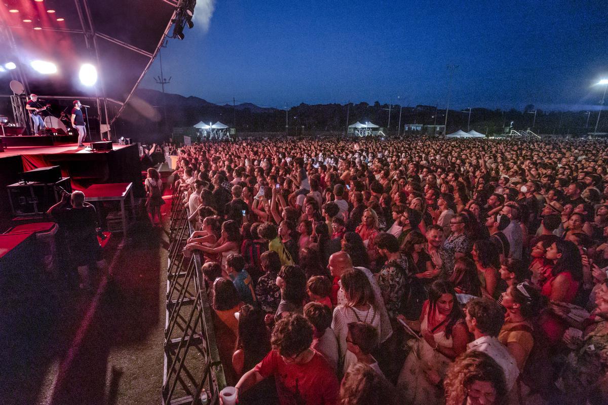 Mehrgenerationen-Event: Antònia Font-Konzert in Inca 2022.