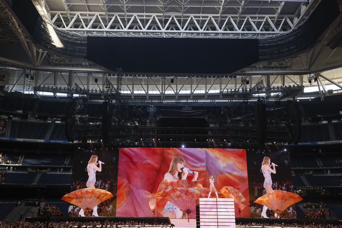 La cantante y compositora estadounidense Taylor Swift en un concierto en el estadio Santiago Bernabéu de Madrid.