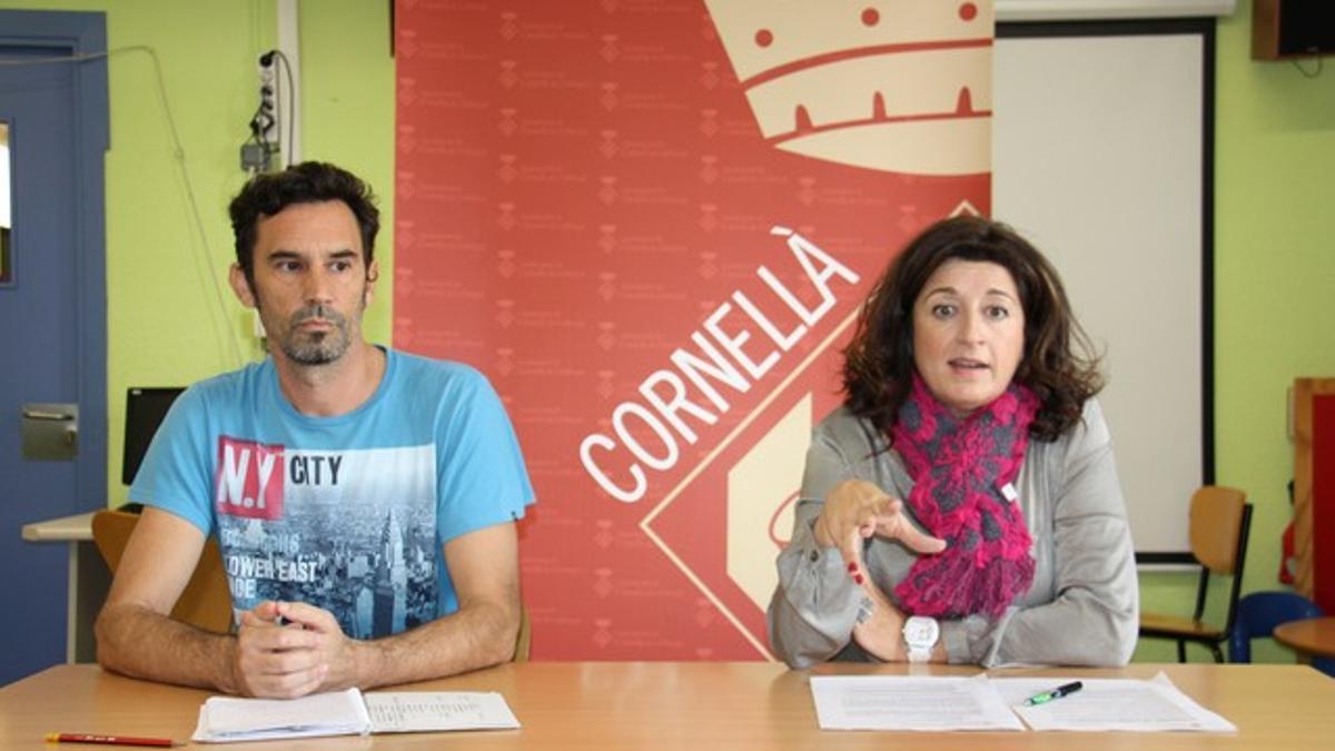 Miguel Angel Cejas es uno de los profesores en paro contratados por el Ayuntamiento de Cornellà a través de los planes de ocupación municipales.