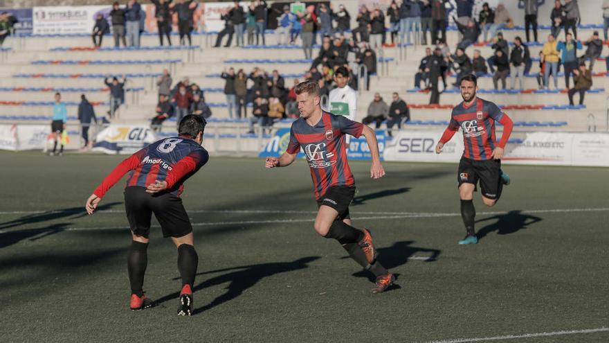 Carrascosa celebra el gol de la victoria azulgrana.