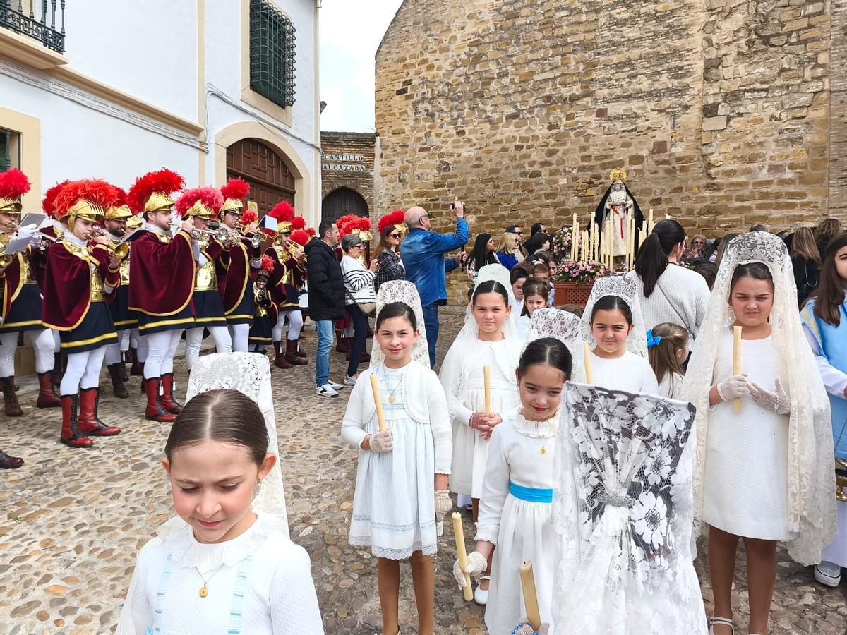Niñas en la celebración de la Semana Santa chiquita de Bujalance.