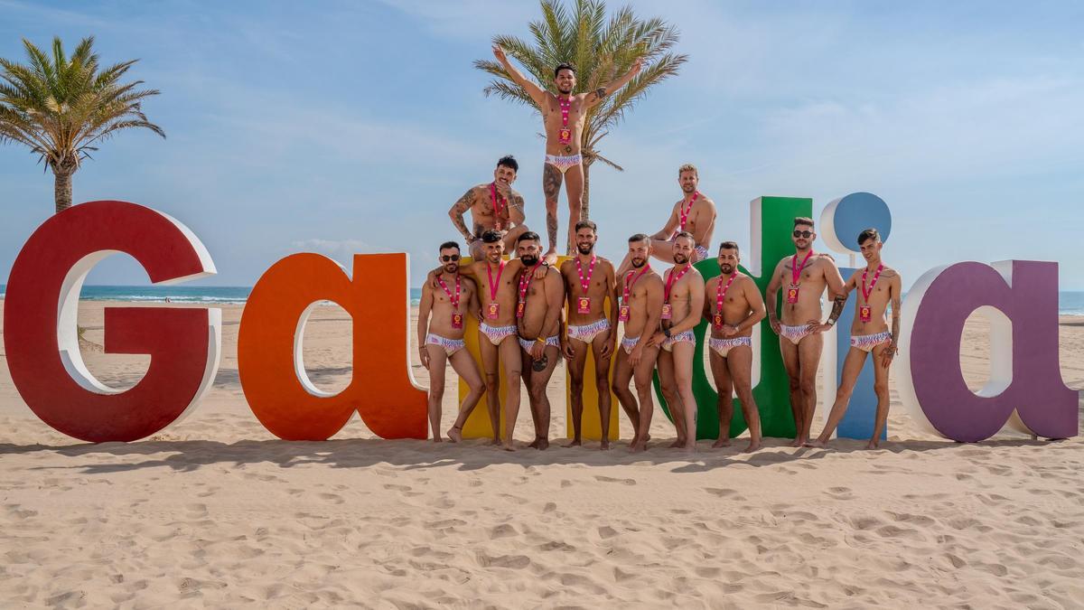 Los doce finalistas de Mr. Gay Comunitat Valenciana, en una imagen facilitada por la organización.
