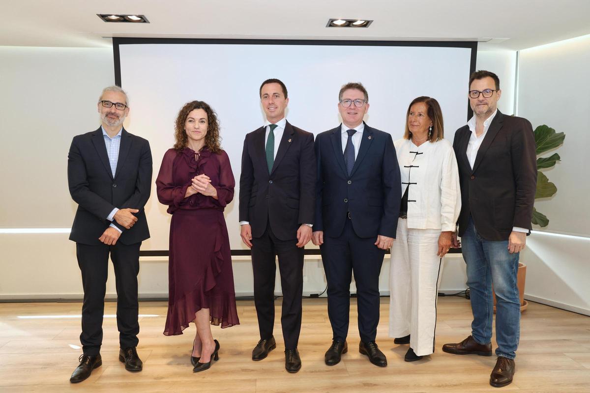 Rosario Sánchez, secretaria de Estado de Turismo, y Llorenç Galmés, presidente del Consell de Mallorca, durante el acto de presentación de PID Mallorca