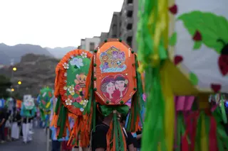 El Desfile de Las Pandorgas ilumina Santa Cruz de La Palma
