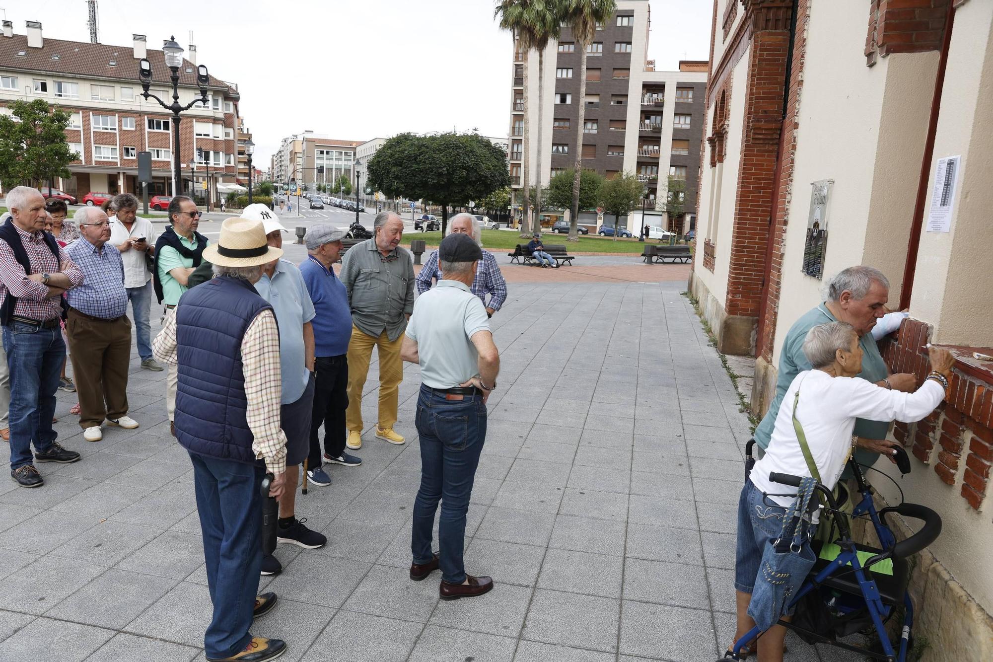 El inicio de la renovación de abonos de la feria taurina de Gijón, en imágenes