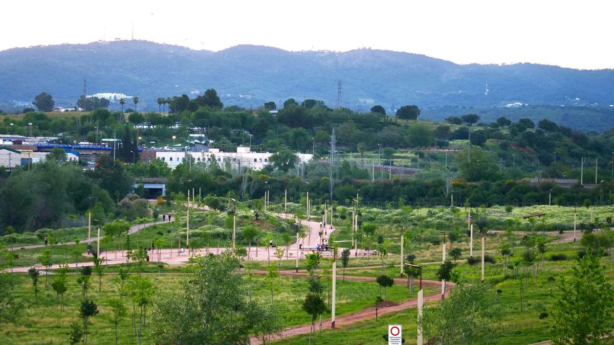 Vista de la zona norte del parque de Levante.