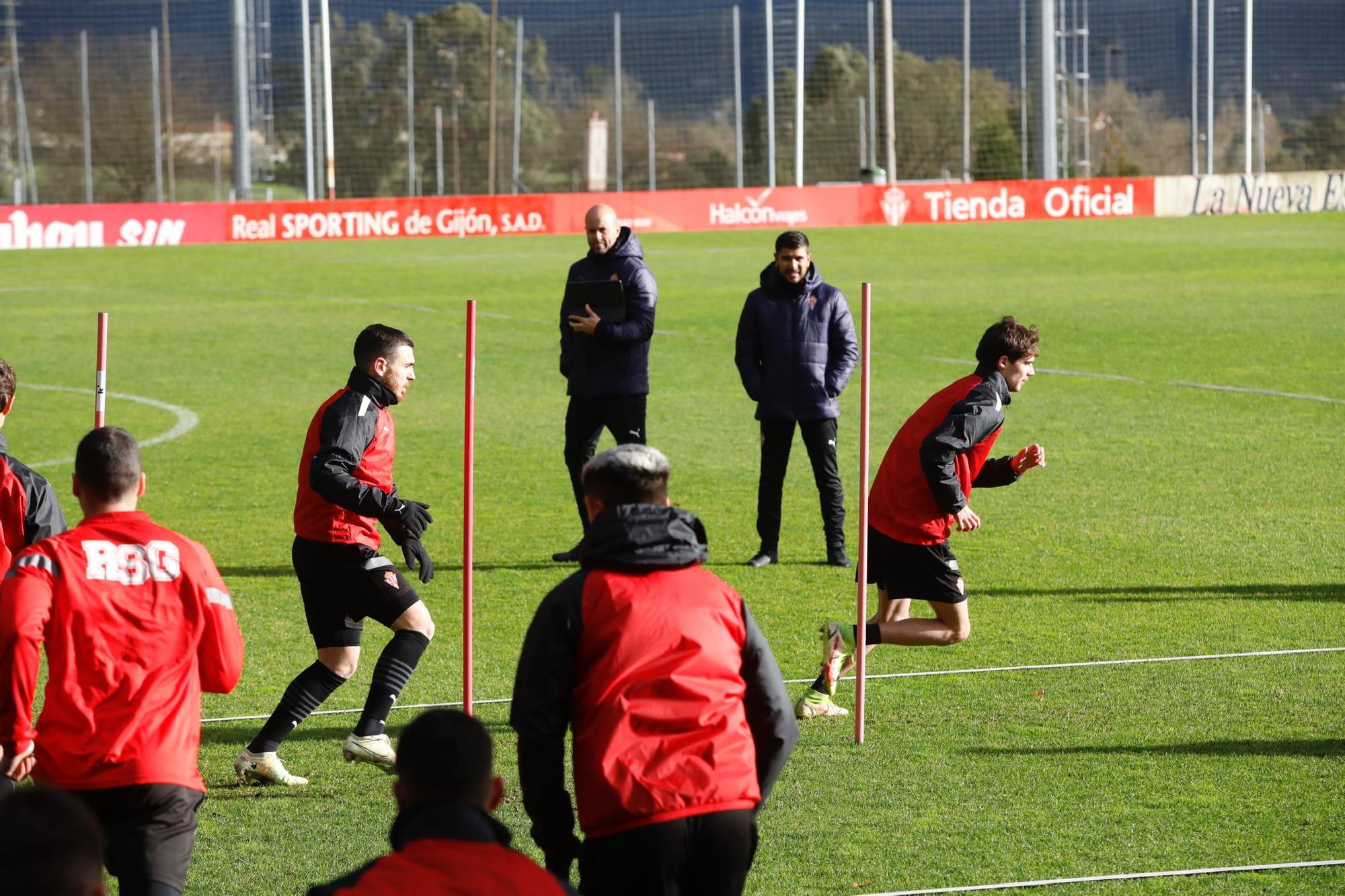 En imágenes: Primer entrenamiento de Miguel Ángel Ramírez al frente del Sporting de Gijón