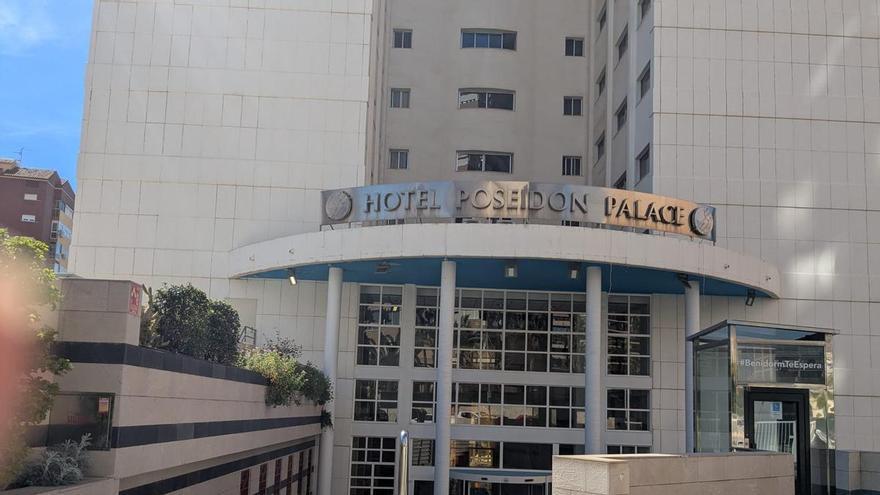 ico municipal descarta daños estructurales en el techo del Poseidón Palace de Benidorm que se desplomó el domingo