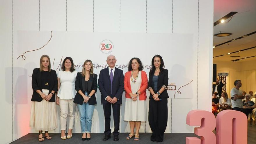 El "mejor regalo" para la asociación coruñesa de párkinson en su 30º aniversario: una nueva sede en Espacio Coruña gracias a la plantilla de Inditex