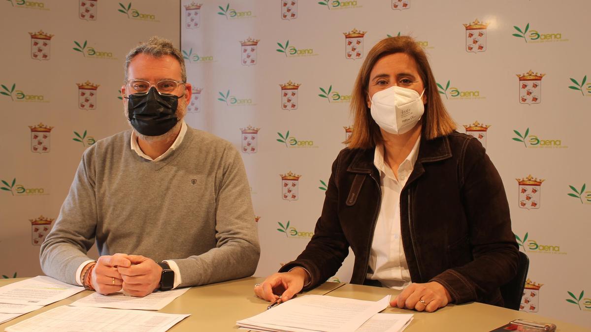 Javier Vacas y Cristina Piernagorda, en la rueda de prensa.