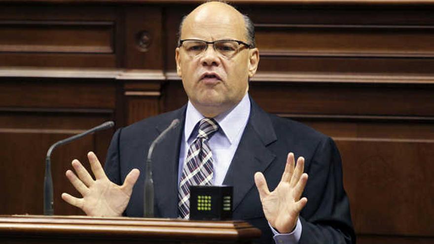 José Miguel Barragán, en el Parlamento de Canarias.