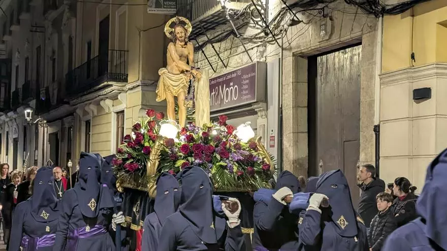 Así fue el traslado del Cristo de la Flagelación en Xàtiva