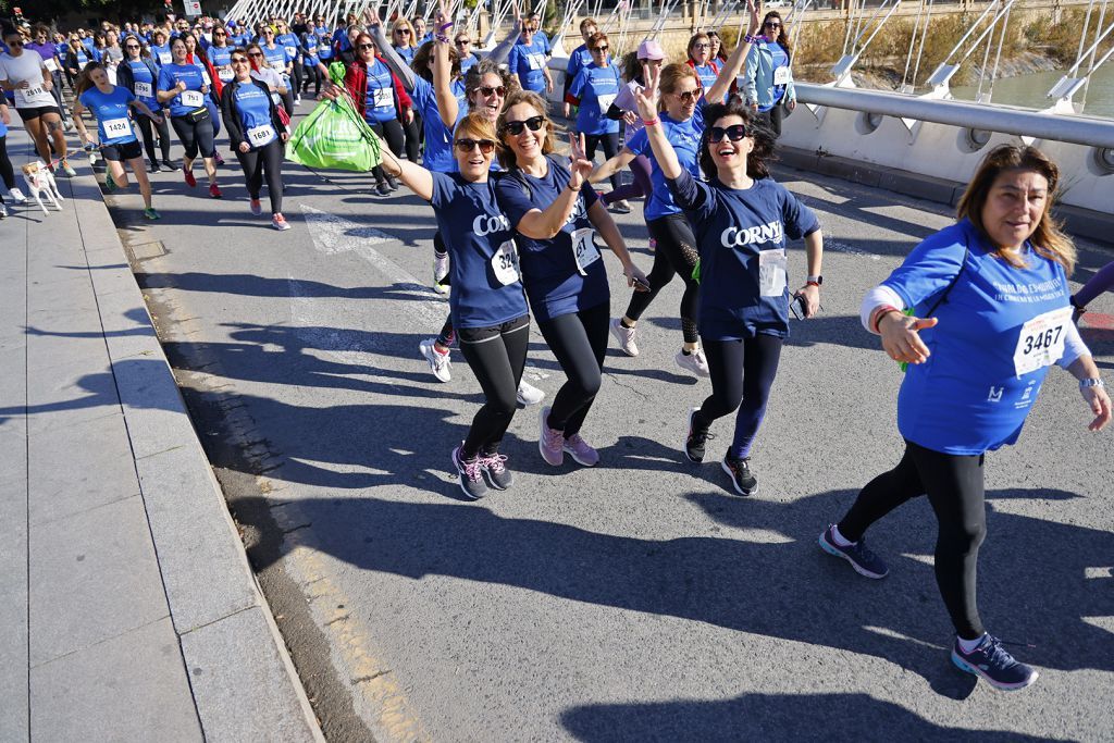 Imágenes del recorrido de la Carrera de la Mujer: avenida Pío Baroja y puente del Reina Sofía (I)