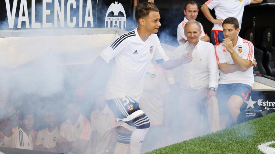 Fran Villalba, en la presentación del Valencia CF.