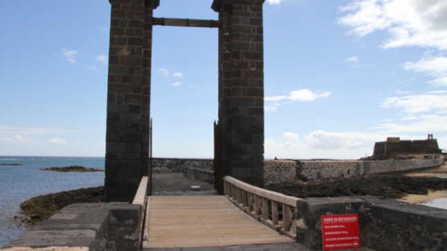 Arrecife prepara un plan de emergencia para restaurar el Puente de Las Bolas