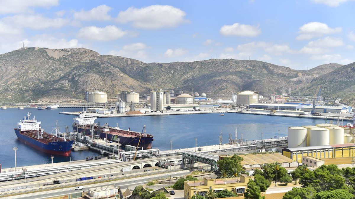 La dársena del Puerto de Escombreras está pendiente de una ampliación y una mejora de la pavimentación