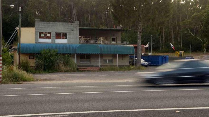 Fachada de la vivienda intervenida a &quot;Pelopincho&quot; que albergó un club de alterne. // Noé Parga