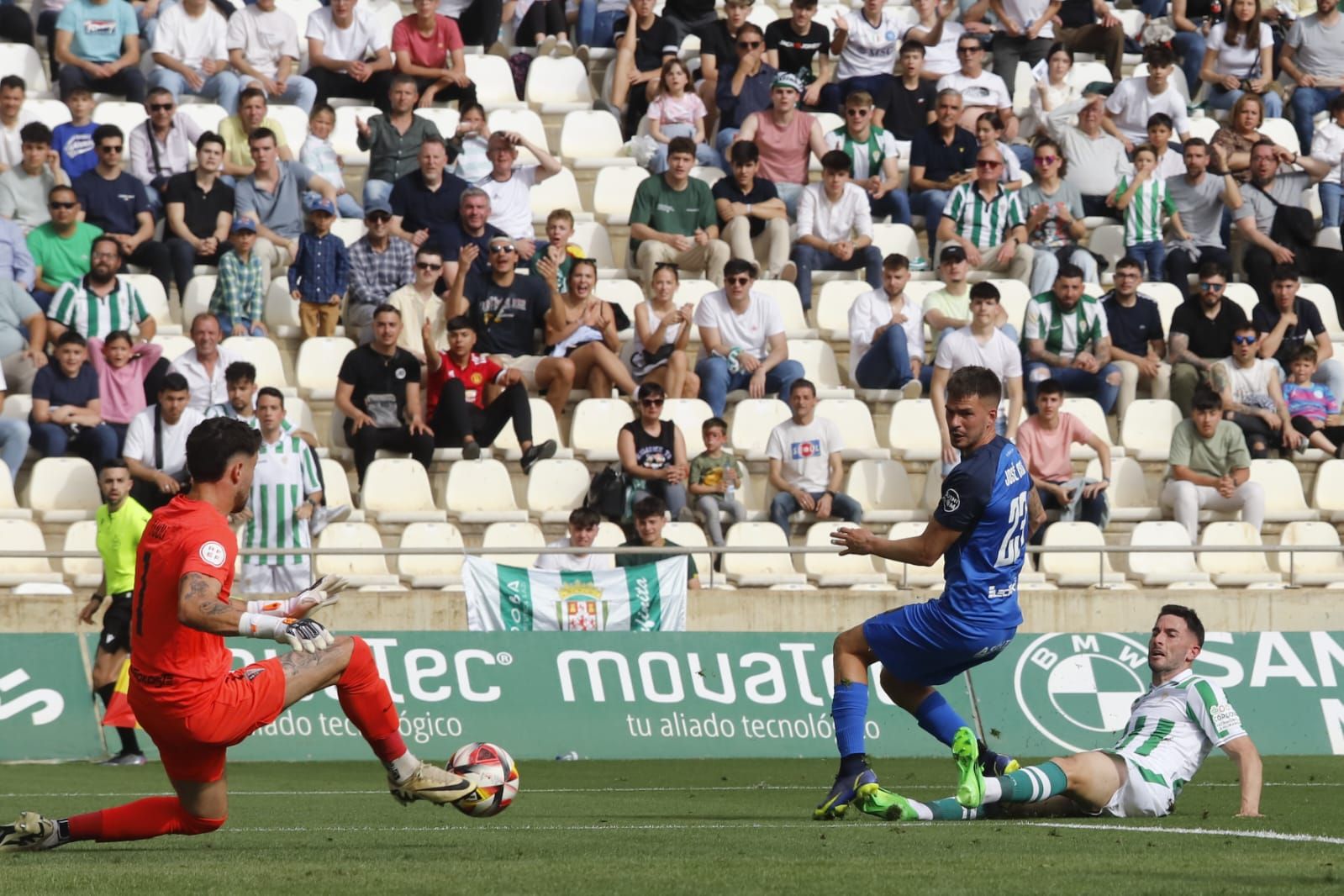 Córdoba CF-San Fernando: las imágenes del partido en El Arcángel