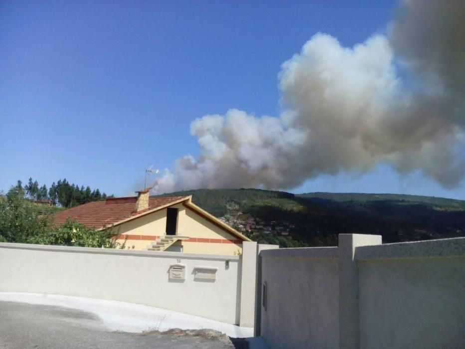 Un nuevo incendio forestal en Soutomaior golpea a la provincia de Pontevedra